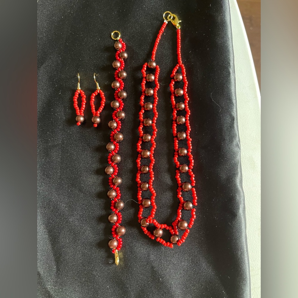 Elegant Red Beaded Jewelry Set